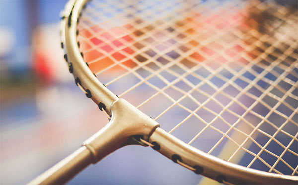 初學者該怎么選擇羽毛球線呢?快來看看!